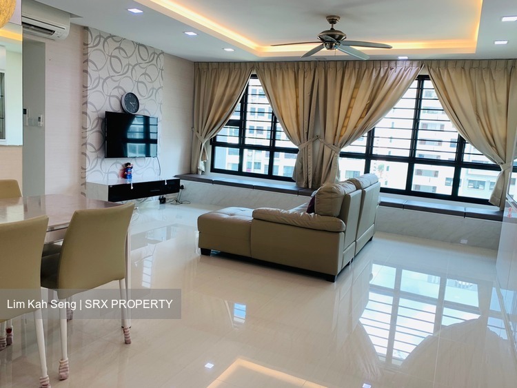 Yishun Street 31 thumbnail photo